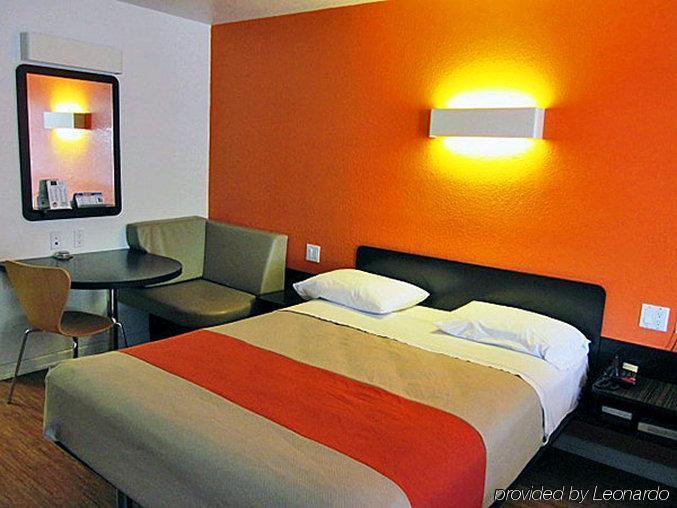 Motel 6-Edinburg, Tx Exteriör bild