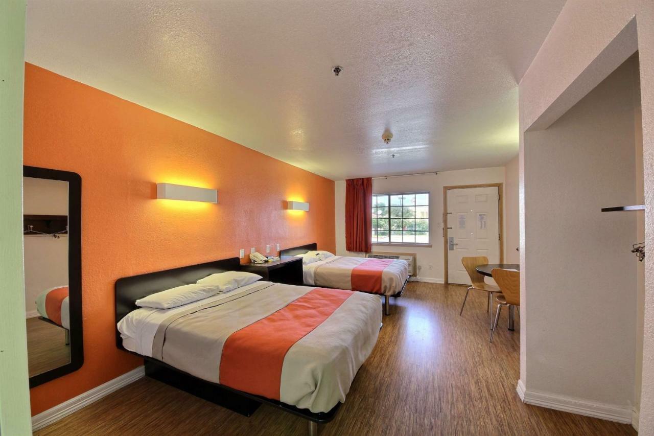 Motel 6-Edinburg, Tx Exteriör bild