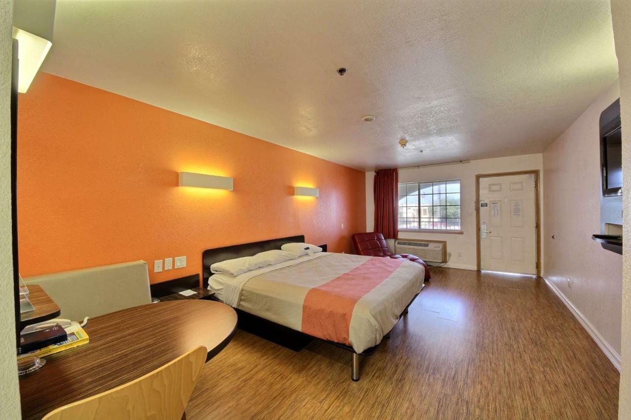 Motel 6-Edinburg, Tx Exteriör bild